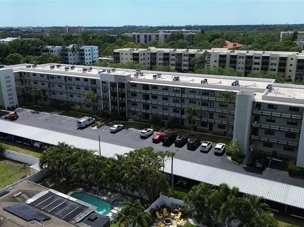 6080 80th St N Unit 409, Saint Petersburg, FL 33709