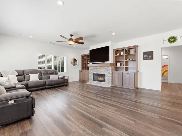 221 Frances Dr, El Cajon, CA 92019