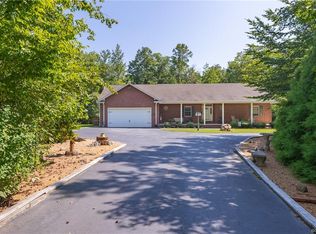 104 Lakasie Dr, Farmville, VA 23901