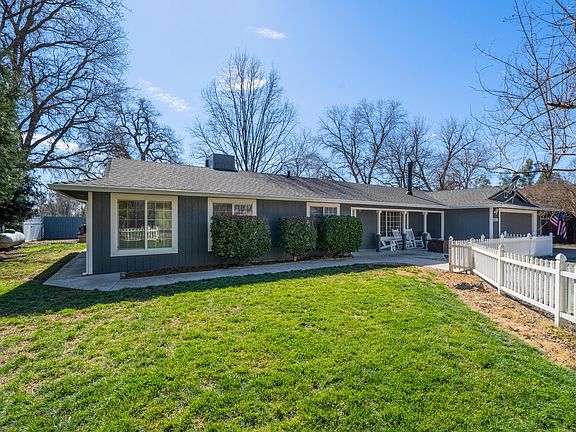 3rd image of 22205 Redbud Ln