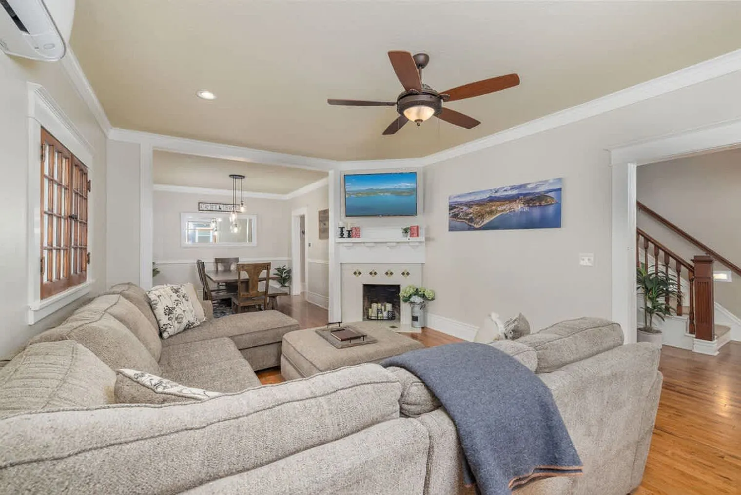 3 bed, 2.0 bath, 1991 sqft, $6,352 — Photo 4