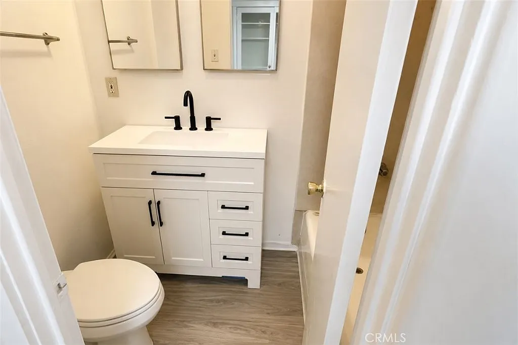 Studio, 350 sqft, $1,700 — Photo 3