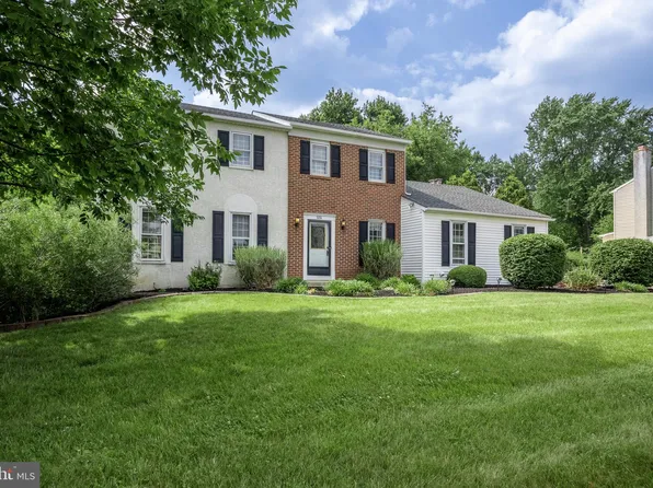 1016 Pinetown Rd, Fort Washington, PA 19034