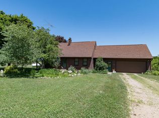 57028 30th St, Paw paw, MI 49079