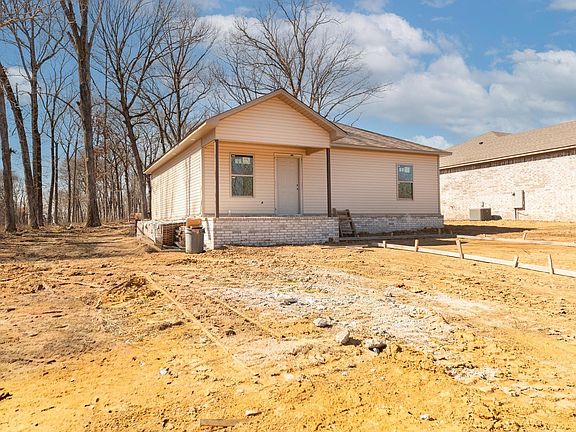 2nd image of 6 Moon Rd