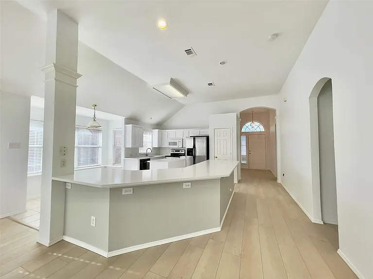 11002 Tree Shadow Ln — Photo 27