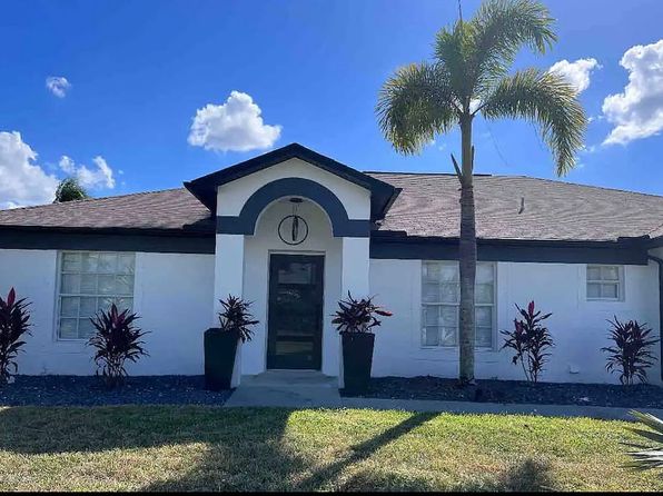 1142 SW 31st Ter