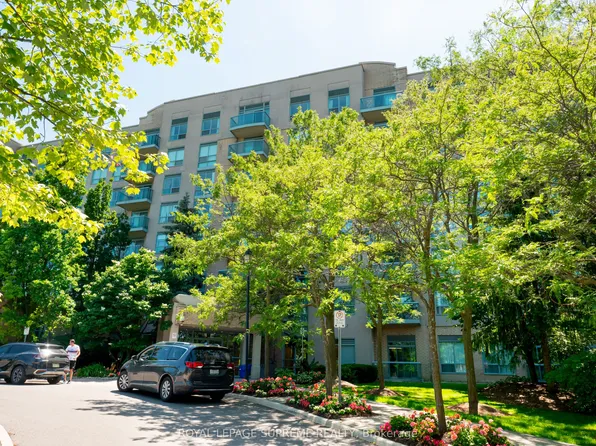 3 Ellesmere St, Richmond Hill, ON