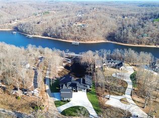 15903 Hawks Landing Dr, Rogers, AR 72756