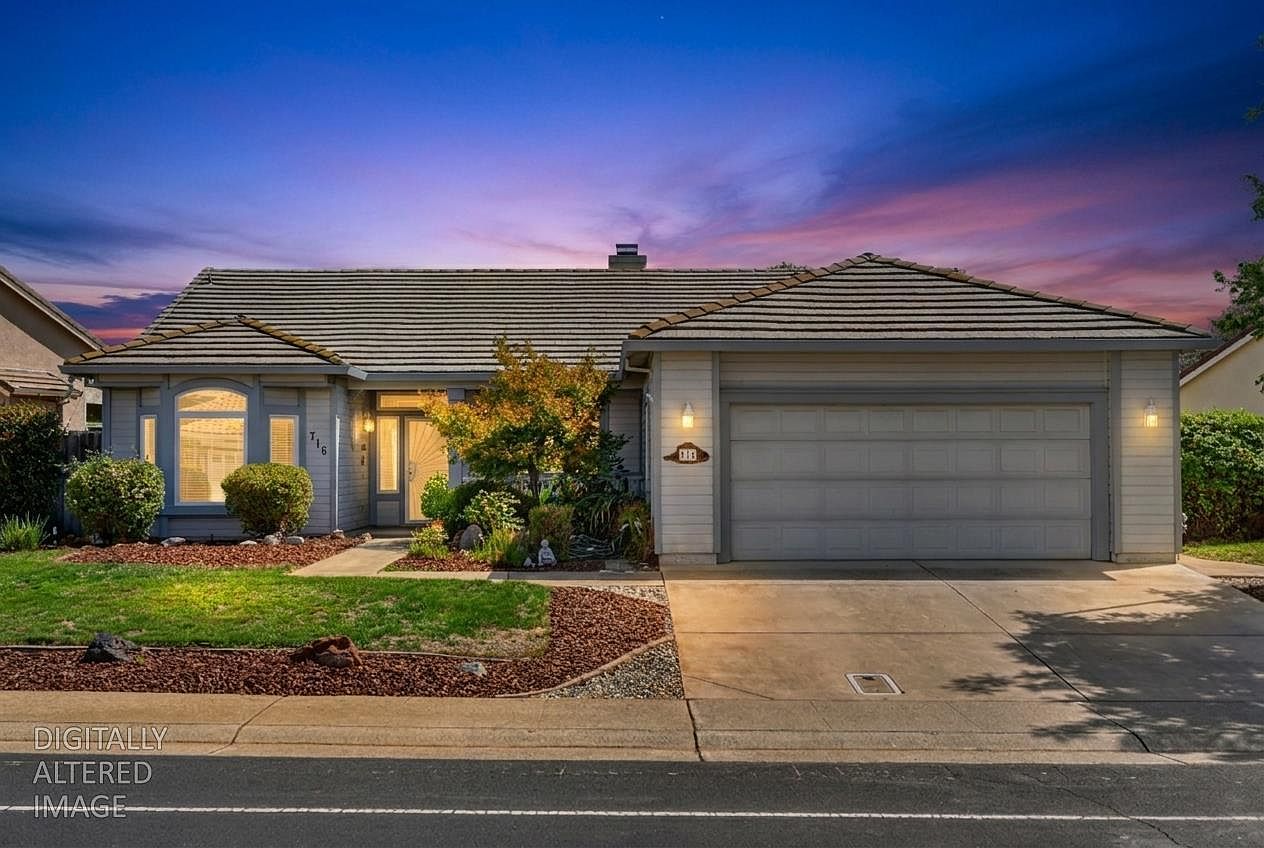 716 Fairway Dr — Castle Oaks Golf Club