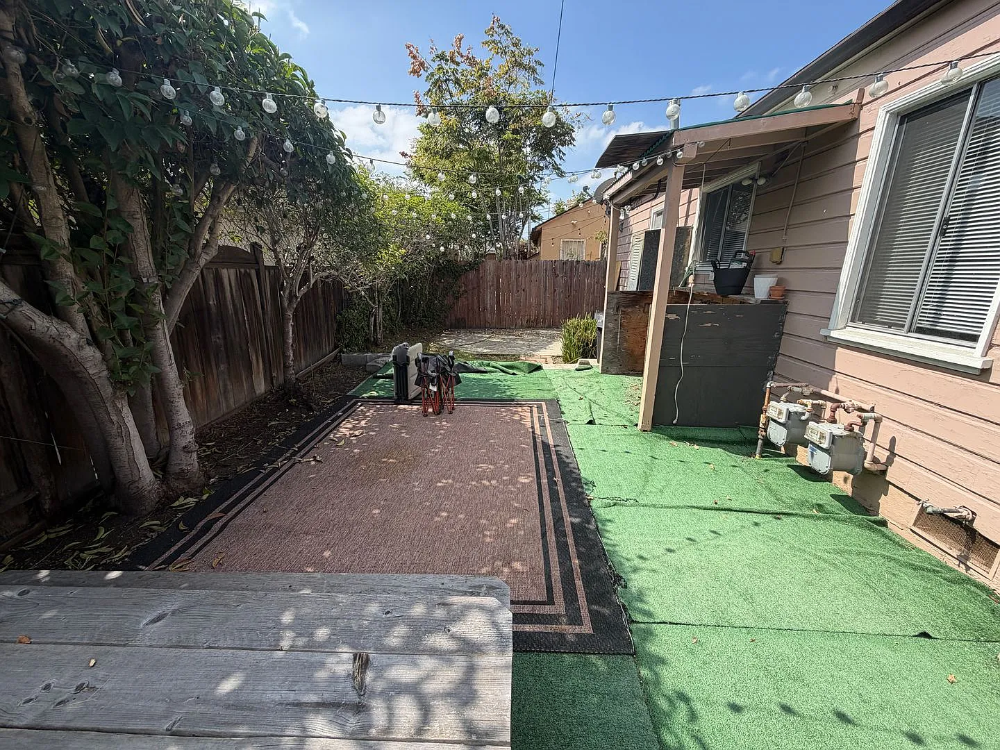 2 bd house, W/D hookups, back yard — Photo 3