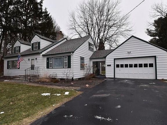 4th image of 350 Edwards Dr