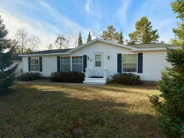 607 Funk St, Crivitz, WI 54114