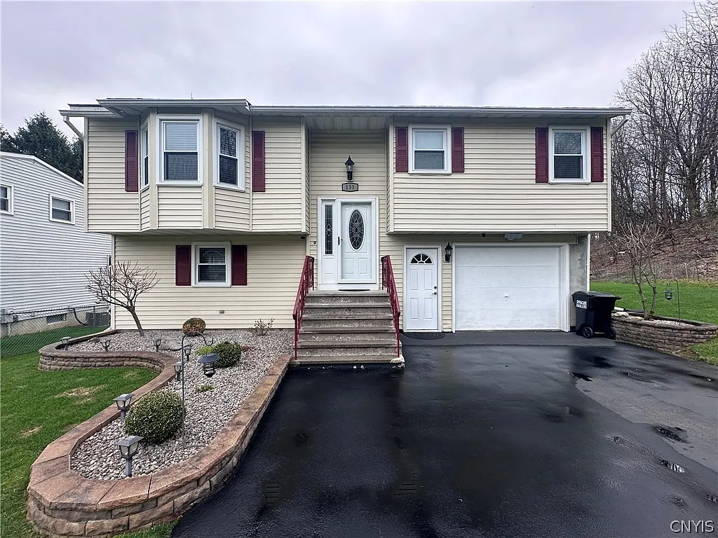 131 Marly Dr photo 1
