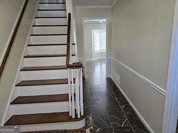 5th image of 1903 Ridgewood Dr