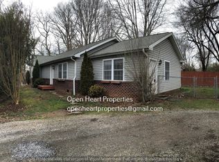 2 Jenny St, Asheville, NC 28806