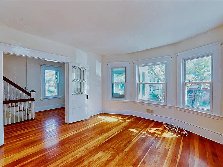 136 Mansfield St — Photo 7