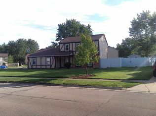 7427 Valley Ct, Fort Wayne, IN 46815