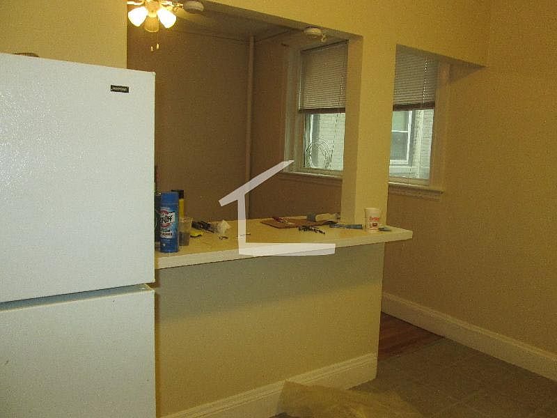 2nd image of 2031 Commonwealth Ave APT 002