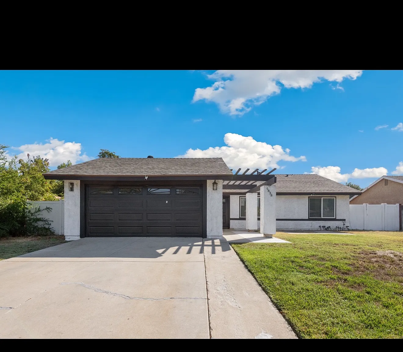 4 bed, 1284 sqft, $3,590 — Photo 1