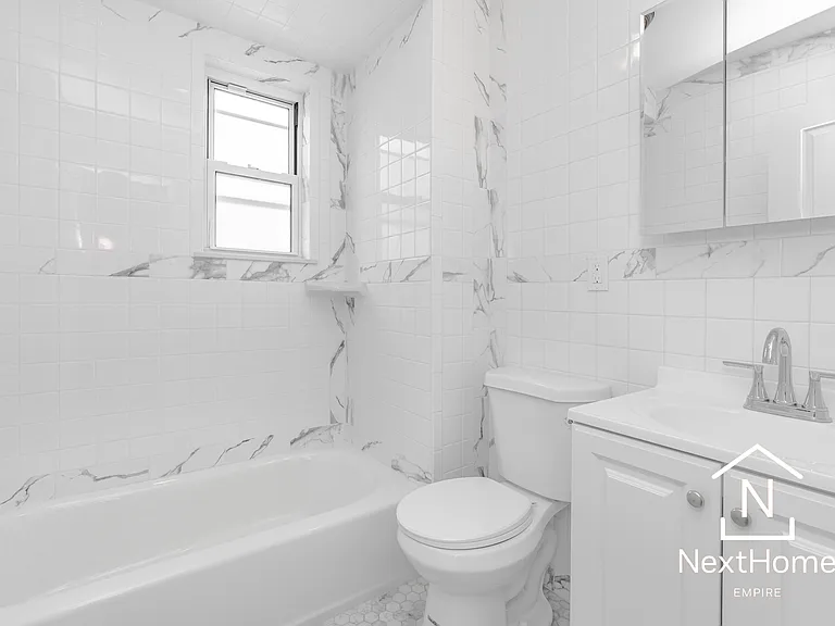 37-14 28th St #2 — Photo 3
