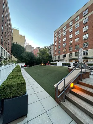 Rented by Oxford Property Group | media 7