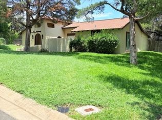 721 Candlelight Dr, Woodway, TX 76712