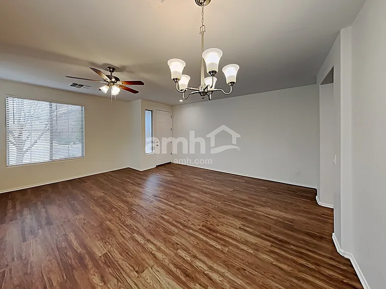 1232 W Desert Hollow Dr — Photo 10