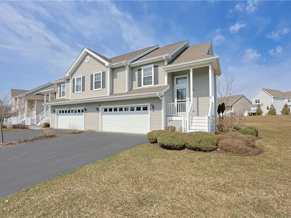 39 Streamview Dr #39, Cumberland, RI 02864