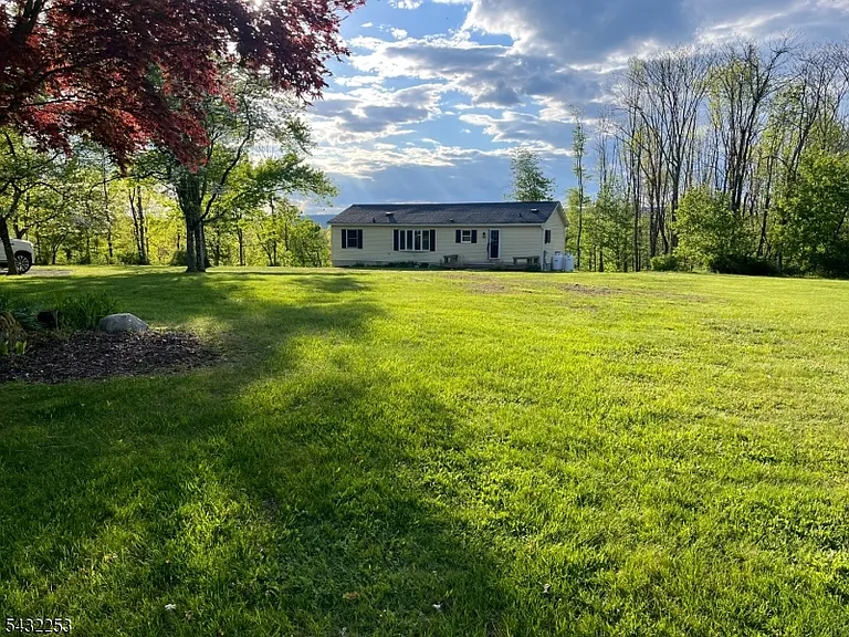 31 Countryside Rd — Photo 1