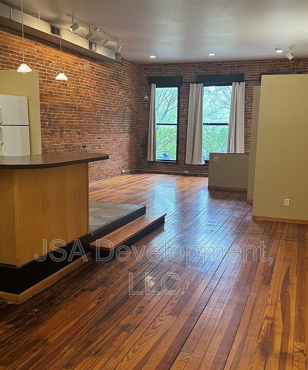 1st image of 220-224 E 4th St Unit 204