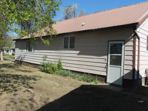 406 S McDonald Ave, Terry, MT 59349