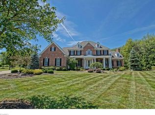 7568 Worlington Dr, Solon, OH