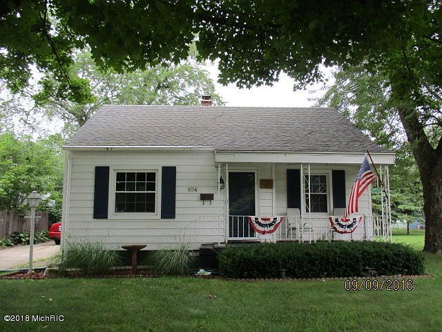 1st image of 104 32nd St N