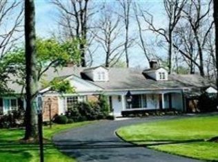 30 Hopewell Trl, Moreland Hills, OH 44022