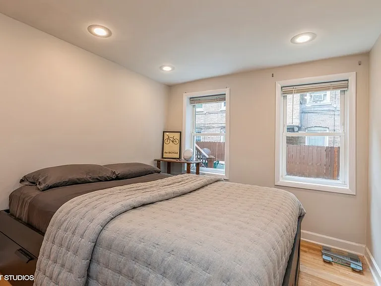1426 N Greenview Ave #1 — Photo 6