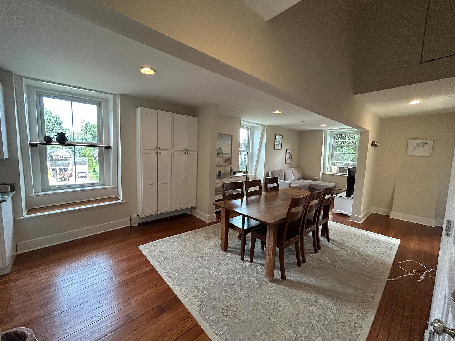 2 bed, 1100 sqft, $2,950 — Photo 4