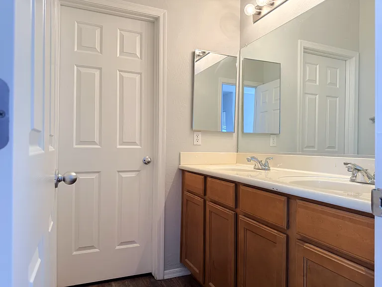 1287 E Julian Dr — Photo 14
