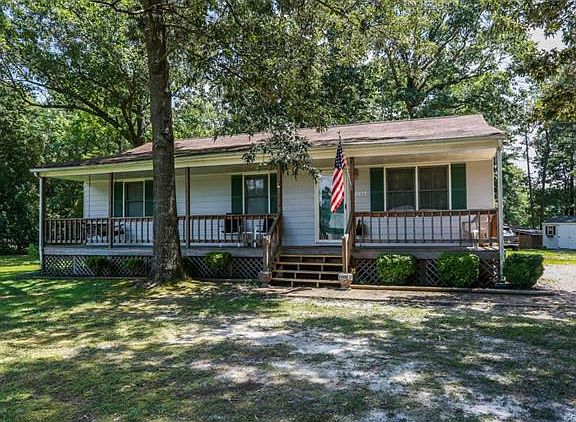 3rd image of 23925 Fieldshire Ln