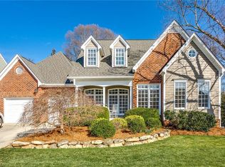 7 Independence Ct, Greensboro, NC 27408