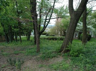 2 Summit Rd, York, PA 17403