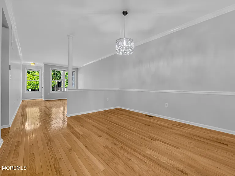 10 Deepwater Cir — Photo 3