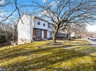 7946 Sutherland Ct, Pasadena, MD 21122