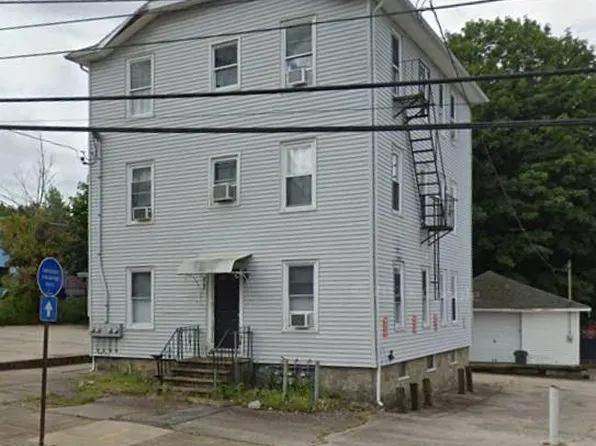 413 Cumberland Hill Rd, Woonsocket, RI 02895