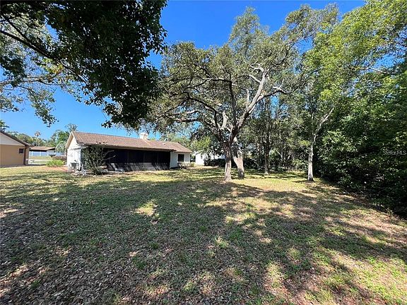 3rd image of 8205 Pagoda Dr