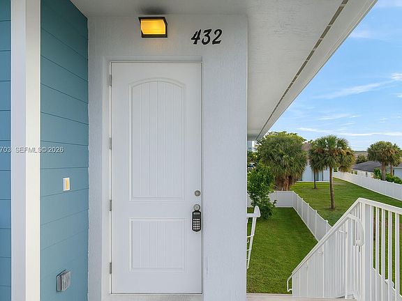 2nd image of 432 21st St #2
