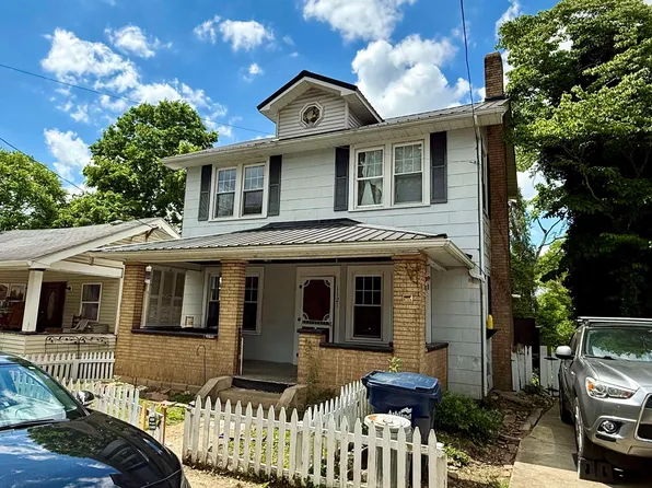 1121 2nd Circle Prospect, Ashland, KY 41101