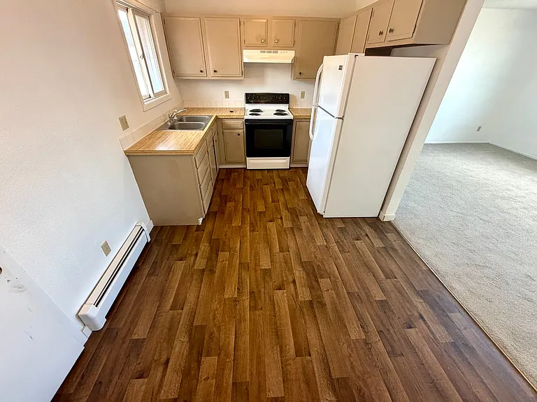1431 Aspen St. — Photo 6