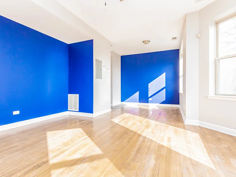 7722 S Cornell Ave — Photo 3