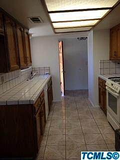 4th image of 1718 E Feemster Ct